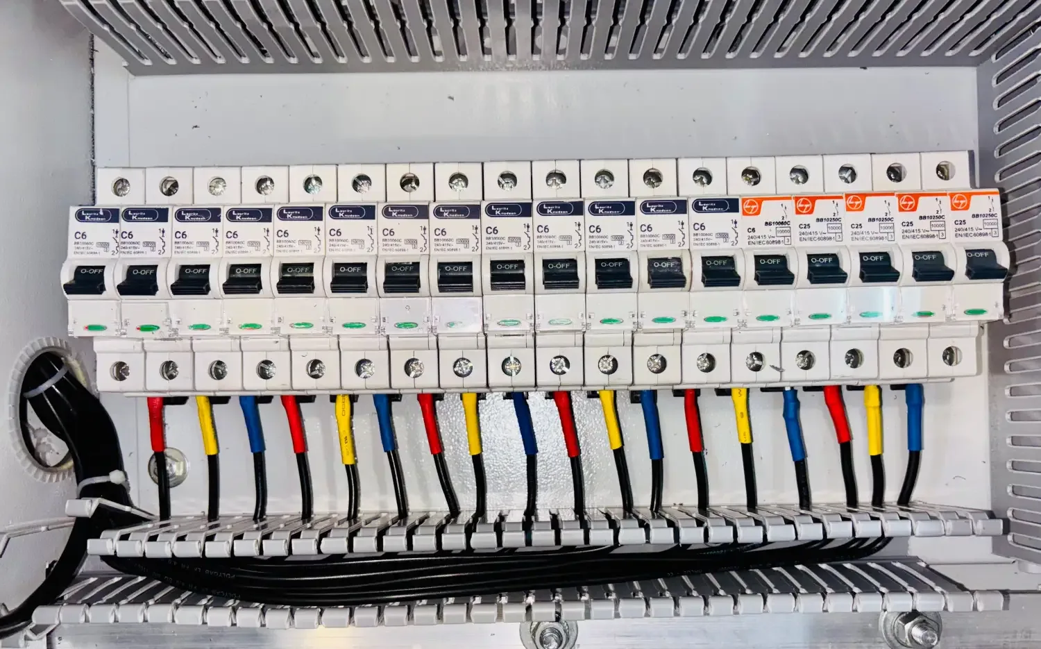 Dépannage de tableau électrique à Cergy